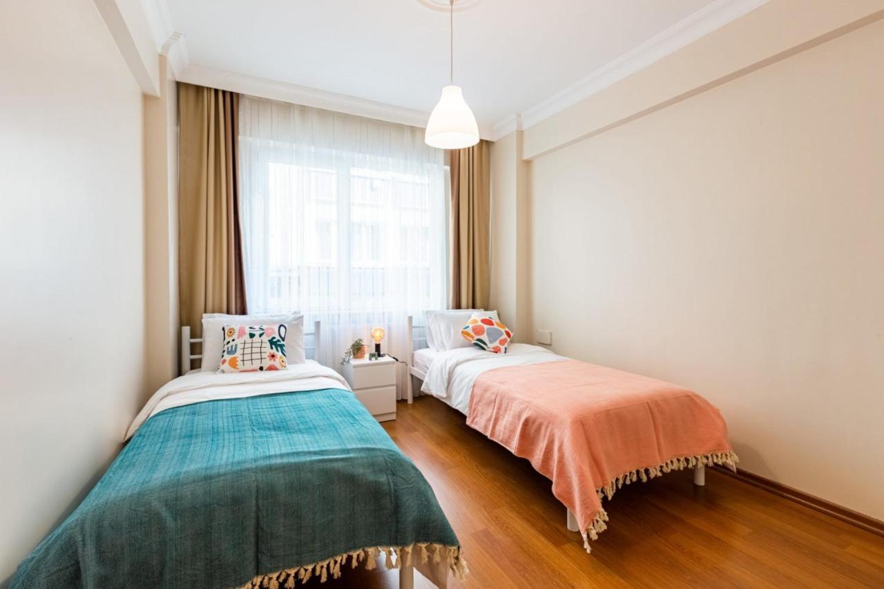 Colorful Apartment Near Popular Attractions In Sisli Isztambul Kültér fotó